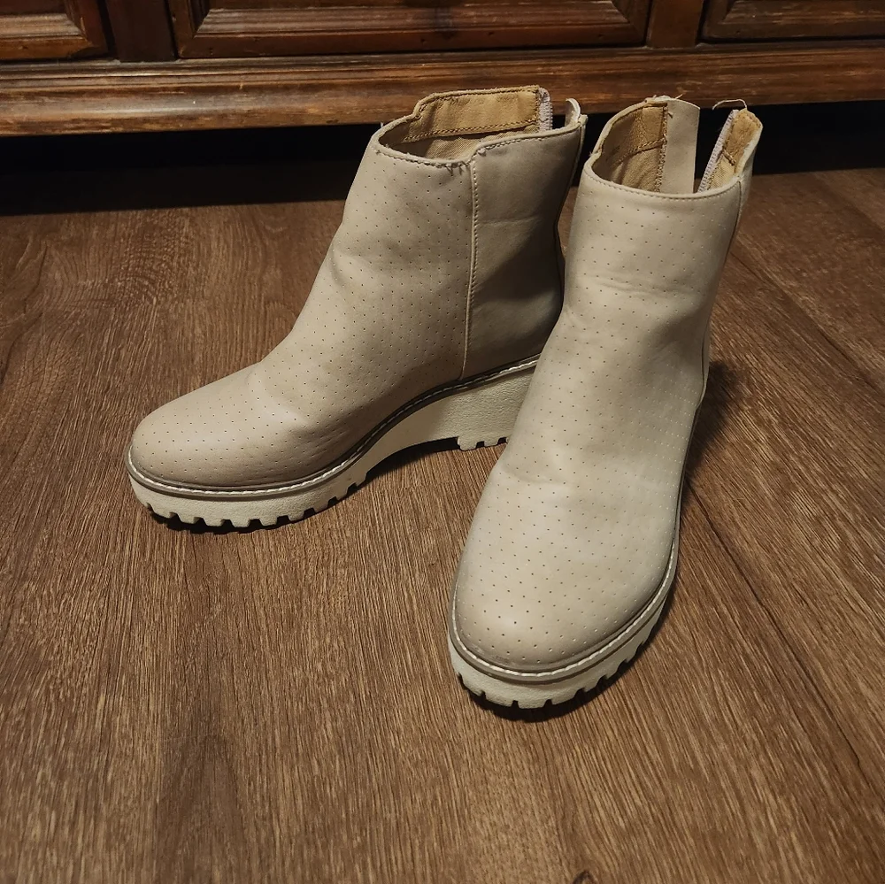 Report Booties - Picture 3 of 8